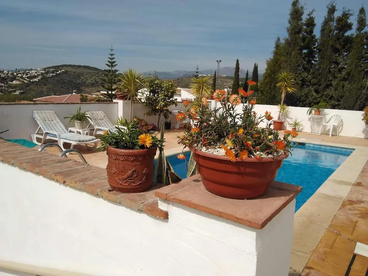 Carla Cottages Alcaucin Holiday home
